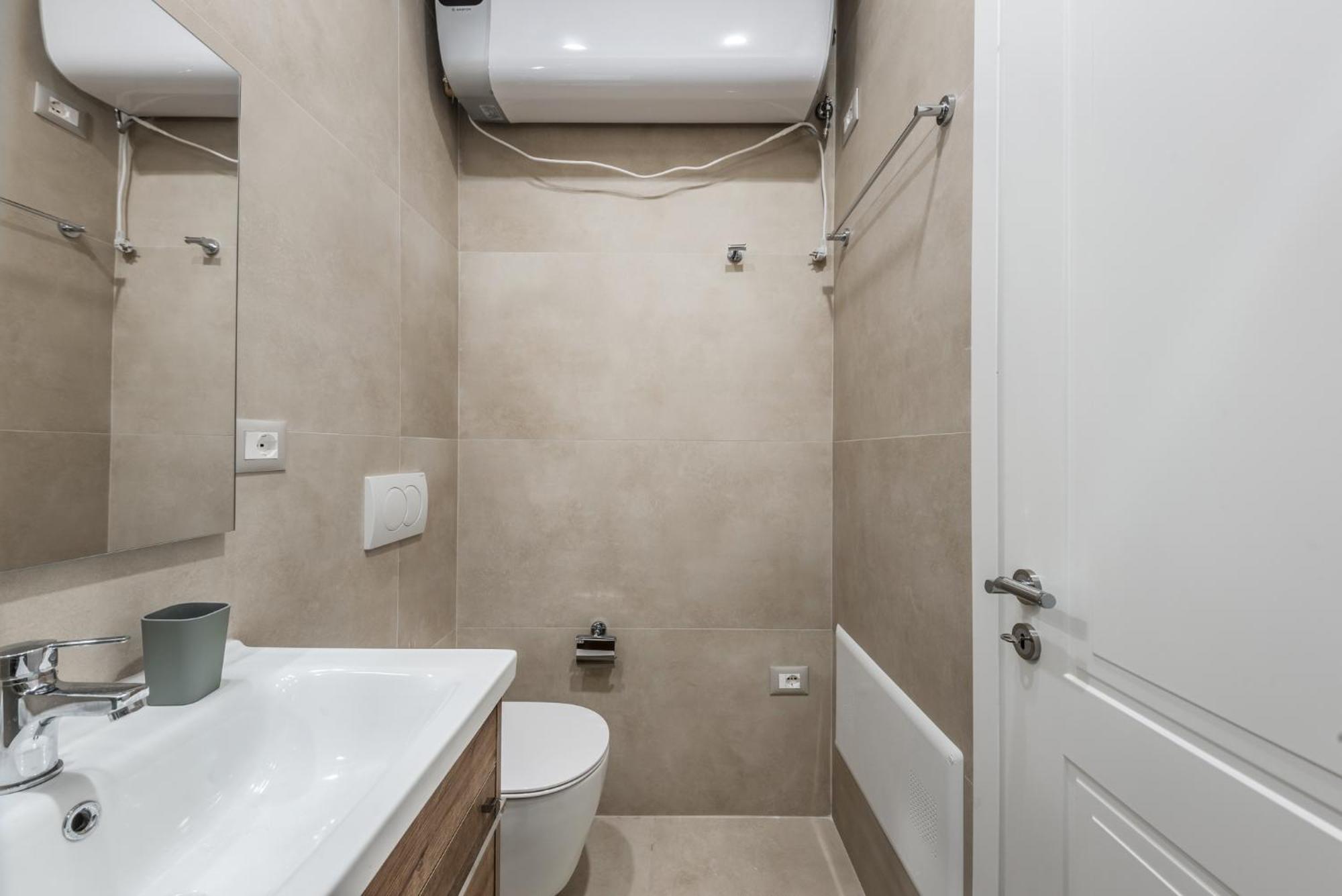Luxury Block District Apartment